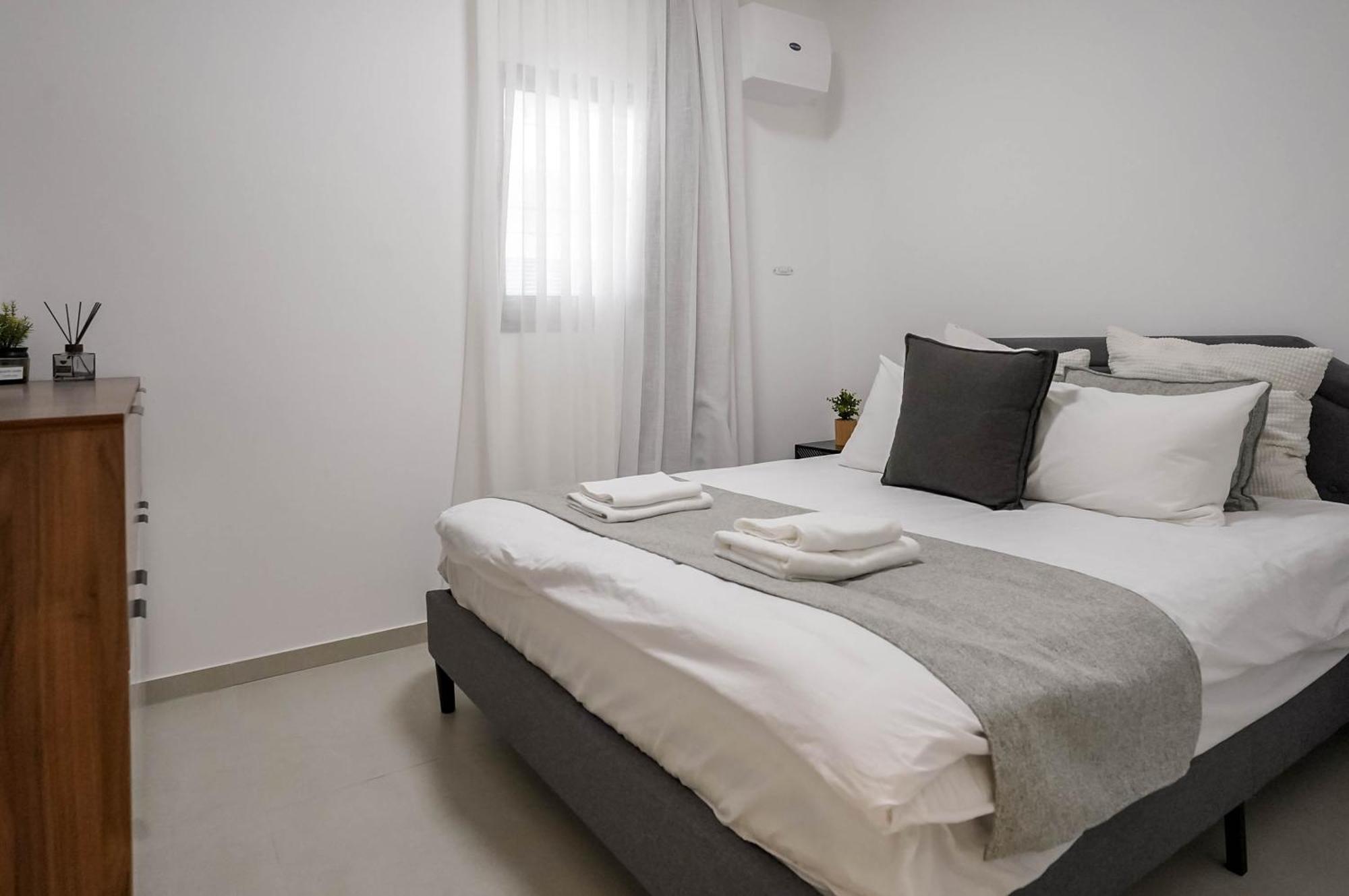 Yalarent New Stylish Apartment 3Br With Balcony Eilat Esterno foto
